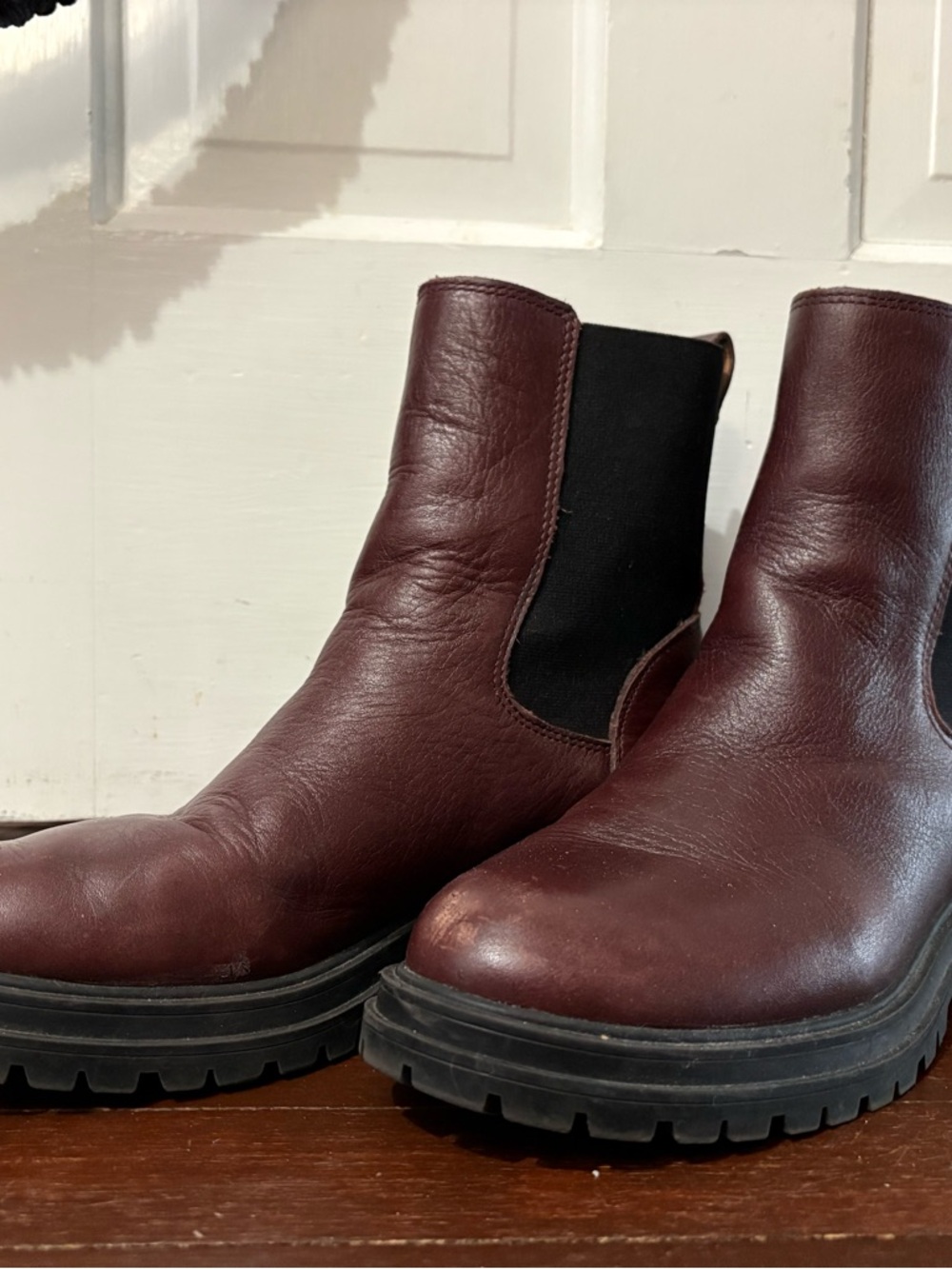 Madewell Chukka Boots in Deep Burgundy Leather with Black Elastic